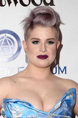 şarkıcı Kelly Osbourne