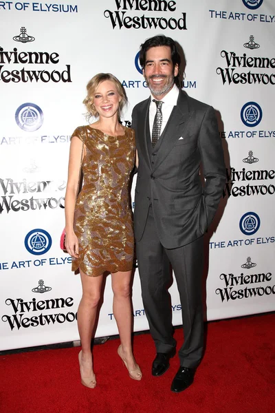 Amy Smart, Carter Oosterhouse — Foto de Stock