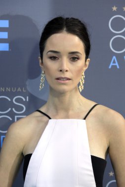 Oyuncu Abigail Spencer