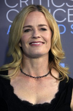 aktris Elisabeth Shue