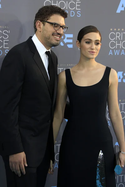 Sam Esmail, Emmy Rossum — Zdjęcie stockowe