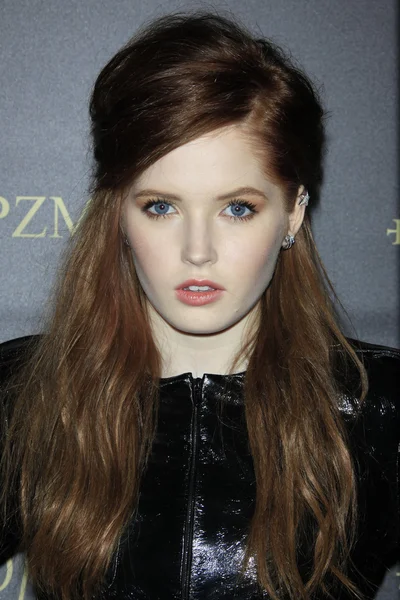 aktris Ellie Bamber