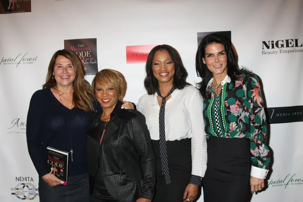 Lorraine Bracco, Sofia A. Nelson, Garcelle Beauvais, Angie Harmon — Stockfoto