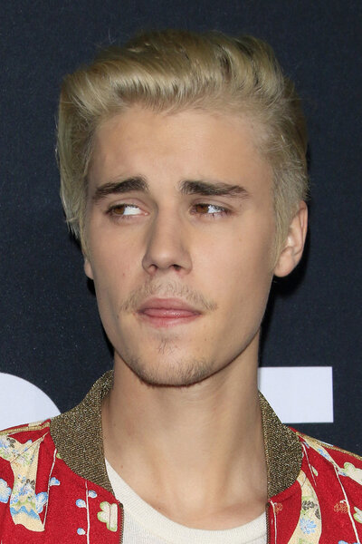 Джастин Бибер
