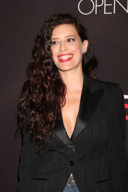 Üçlü 9 prömiyeri