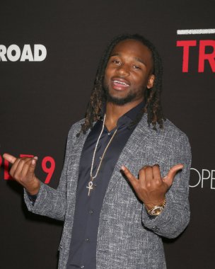 Üçlü 9 prömiyeri