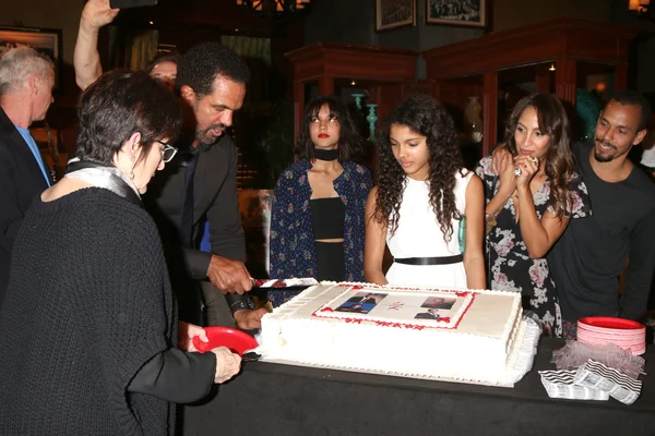 Paris St John, Christel Khalil, Lola St John, Bryton James, Kristoff St John — Fotografia de Stock