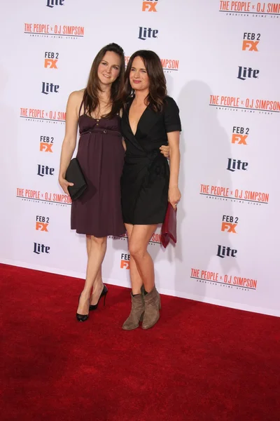 Carla Gallo, Elizabeth Reaser — Foto de Stock