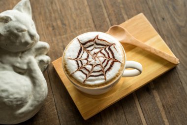 Eski ahşap masa arka plan üzerinde kahve fincanı Üstten Görünüm.