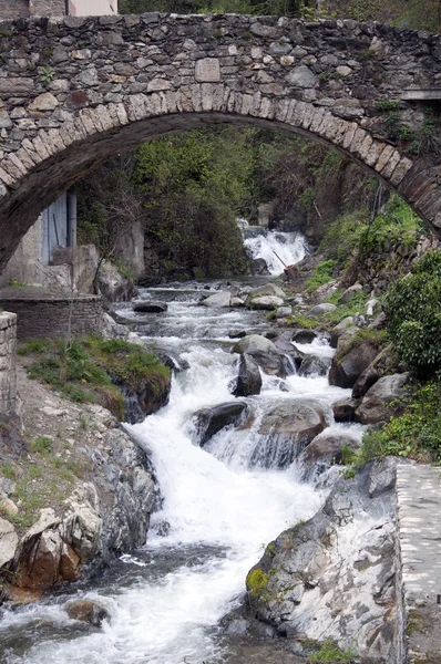 Eski taş köprü — Stok fotoğraf