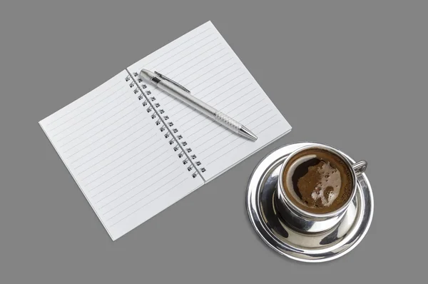 Coffee with notepad and pen. — Stock Photo, Image