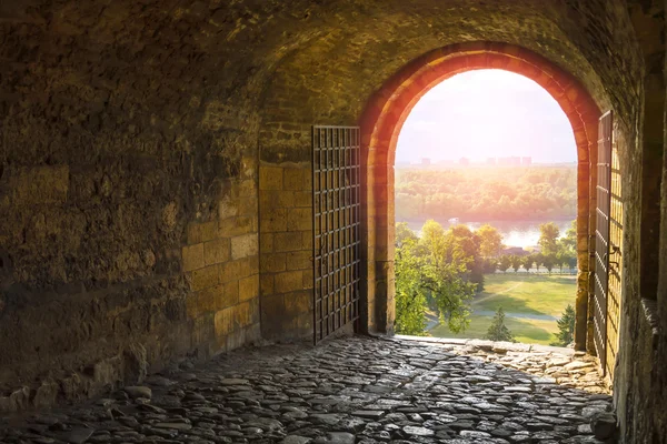 Schöne Aussicht vom gewölbten Gang — Stockfoto