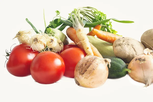 Légumes isolés sur fond blanc . — Photo