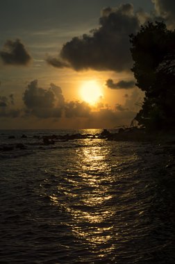 denizde gün batımı