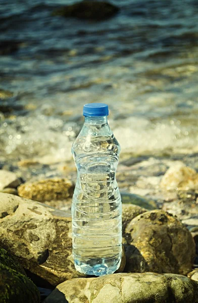 Bottle of the fresh water — Stock Photo, Image