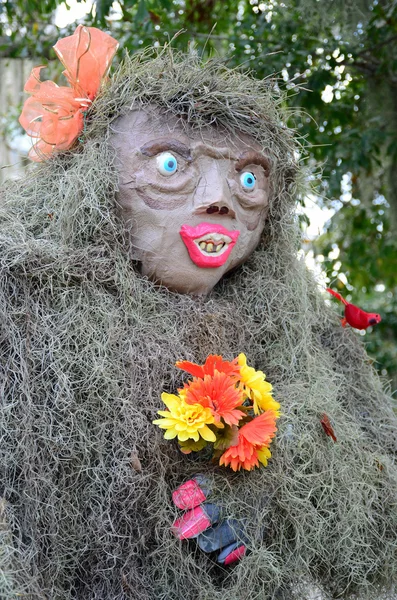 Female Sasquatch Scarecrow — Stock Photo, Image