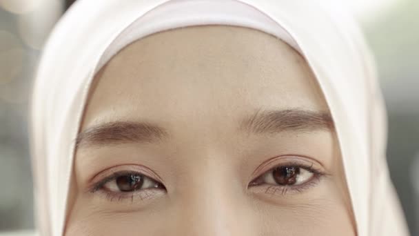 Κοντινό Βίντεο Μάτια Μουσουλμάνων Κοριτσιών — Αρχείο Βίντεο