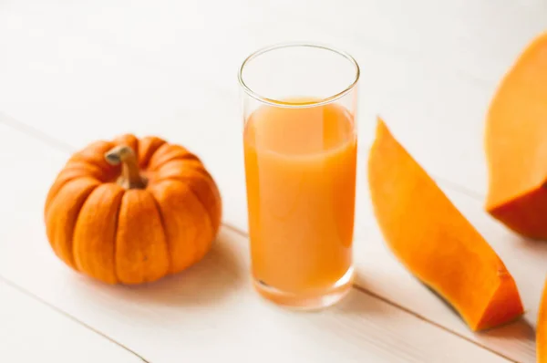 Fall Drink Concept Fresh Pumpkin Juice Glass Cup Seeds Orange — Stock Photo, Image