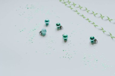 Modaya uygun dekorasyon yıldızlarıyla Mavi Çerçeve arkaplanı ve metin için kopyalama alanı olan pullar.