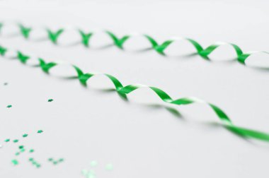 Modaya uygun dekorasyon yıldızlarıyla Mavi Çerçeve arkaplanı ve metin için kopyalama alanı olan pullar.