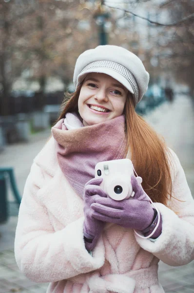 Zonnige Levensstijl Portret Van Schattig Vrolijk Jong Meisje Met Verbazingwekkend — Stockfoto