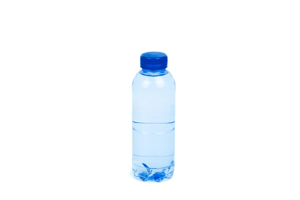 Blauwe Plastic Waterfles Gerecycled Afval Witte Achtergrond Witte Achtergrond Clipping — Stockfoto