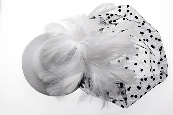 Kadınlar için önemli bir olay için zarif beyaz headdress. — Stok fotoğraf
