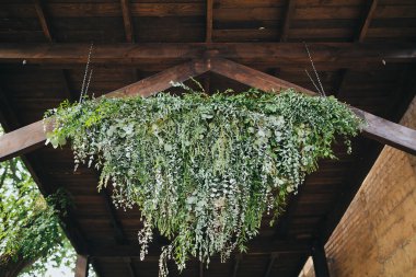 Düğün töreni için dekore edilmiş alan