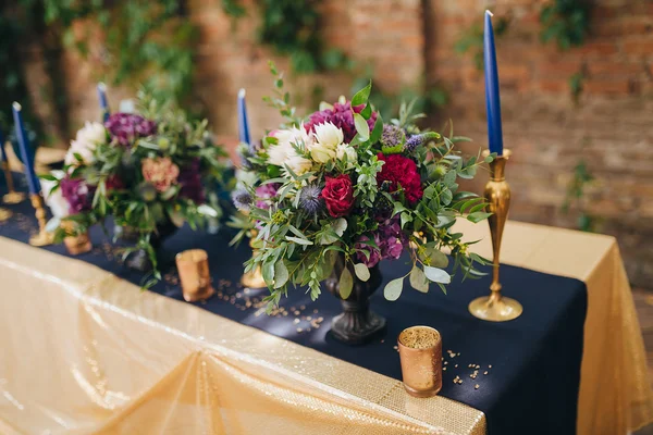 Mesa festiva decorada — Foto de Stock