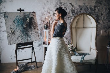 Mavi-Beyaz elbiseli güzel gelin