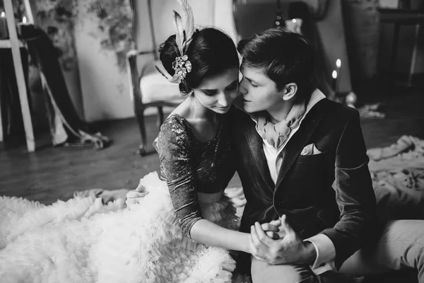 Beautiful bride and groom hugging — Stock Photo, Image