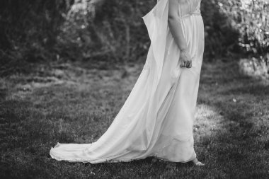 Beyaz elbiseli güzel gelin