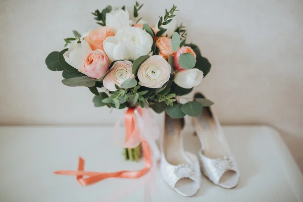 Boda. El ramo de la novia . — Foto de Stock