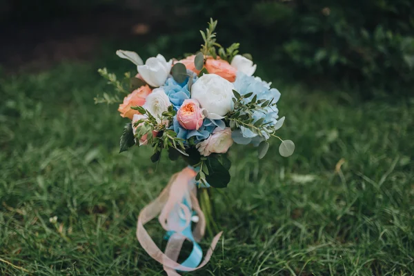 Bruiloft boeket van bloemen — Stockfoto