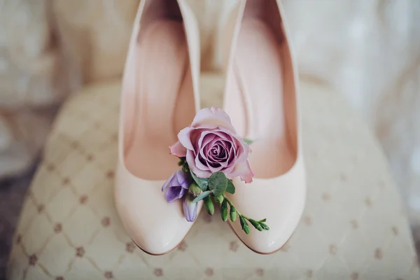 งานแต่งงาน ช่อดอกไม้ของเจ้าสาว . — ภาพถ่ายสต็อก