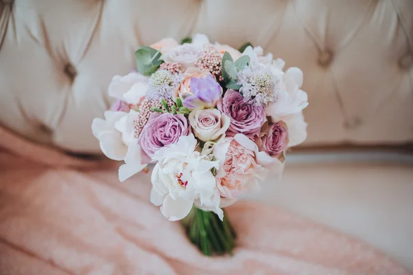 Casamento. O buquê da noiva . — Fotografia de Stock