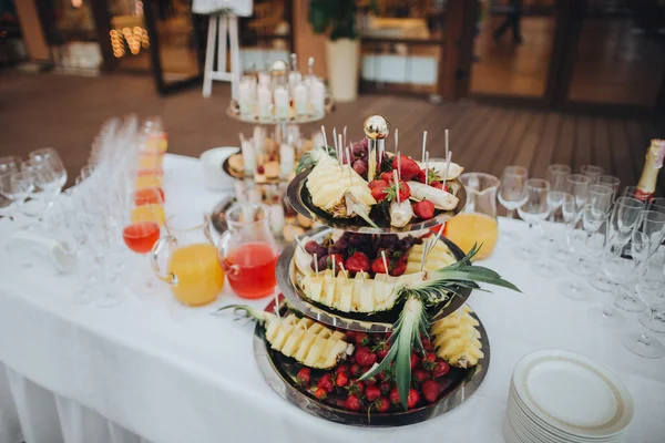 Catering-Tisch gedeckt Stockbild