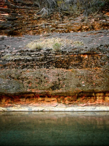 Geologiska Strukturer Längs Jungfrufloden Slutet Hösten Zion Canyon Utah — Stockfoto