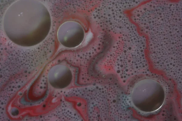 Yapay gezegen asteroitleri olan garip bir galaksi