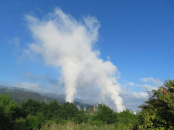 Comment Les Nuages Sont Faits Avec Fumée Polluante Provenant Des — Photo