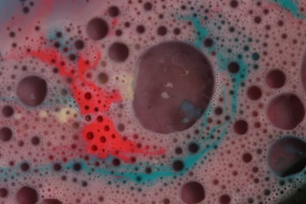 Yapay gezegen asteroitleri olan garip bir galaksi