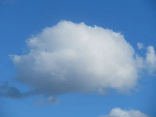 Hermosa Nube Blanca Cielo Claridad Lluvia Algodón Sol — Foto de Stock