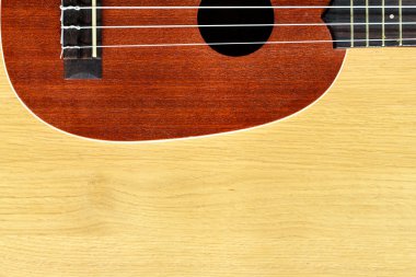 Ukulele ahşap zemin üzerinde 