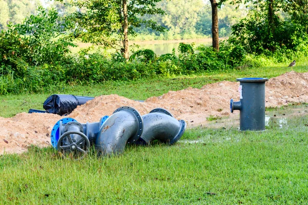 Tubos de ferro azul — Fotografia de Stock