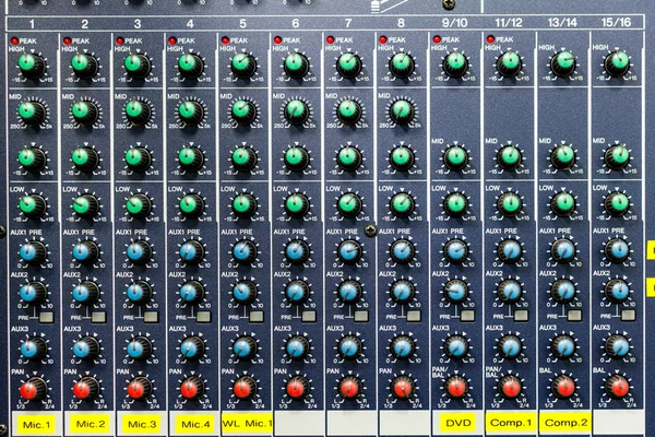 ボタン コントロールのサウンド ミキサー — ストック写真