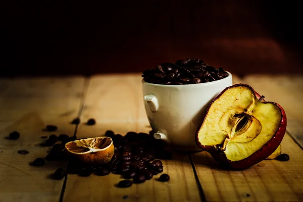 Pourriture et fruits séchés — Photo