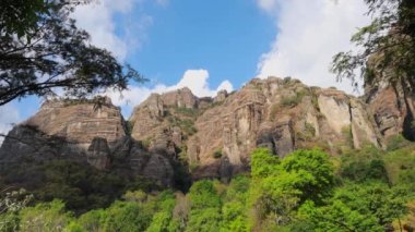 Tepoztlan Dağlarının Güzel Manzarası
