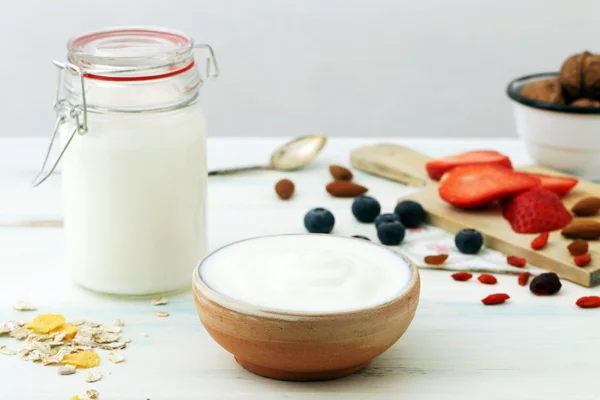 Greek yogurt in a ceramic bowl — Stock Photo, Image