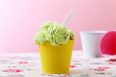 dondurma Sarı metal Kupası