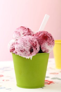 dondurma yeşil metal Kupası